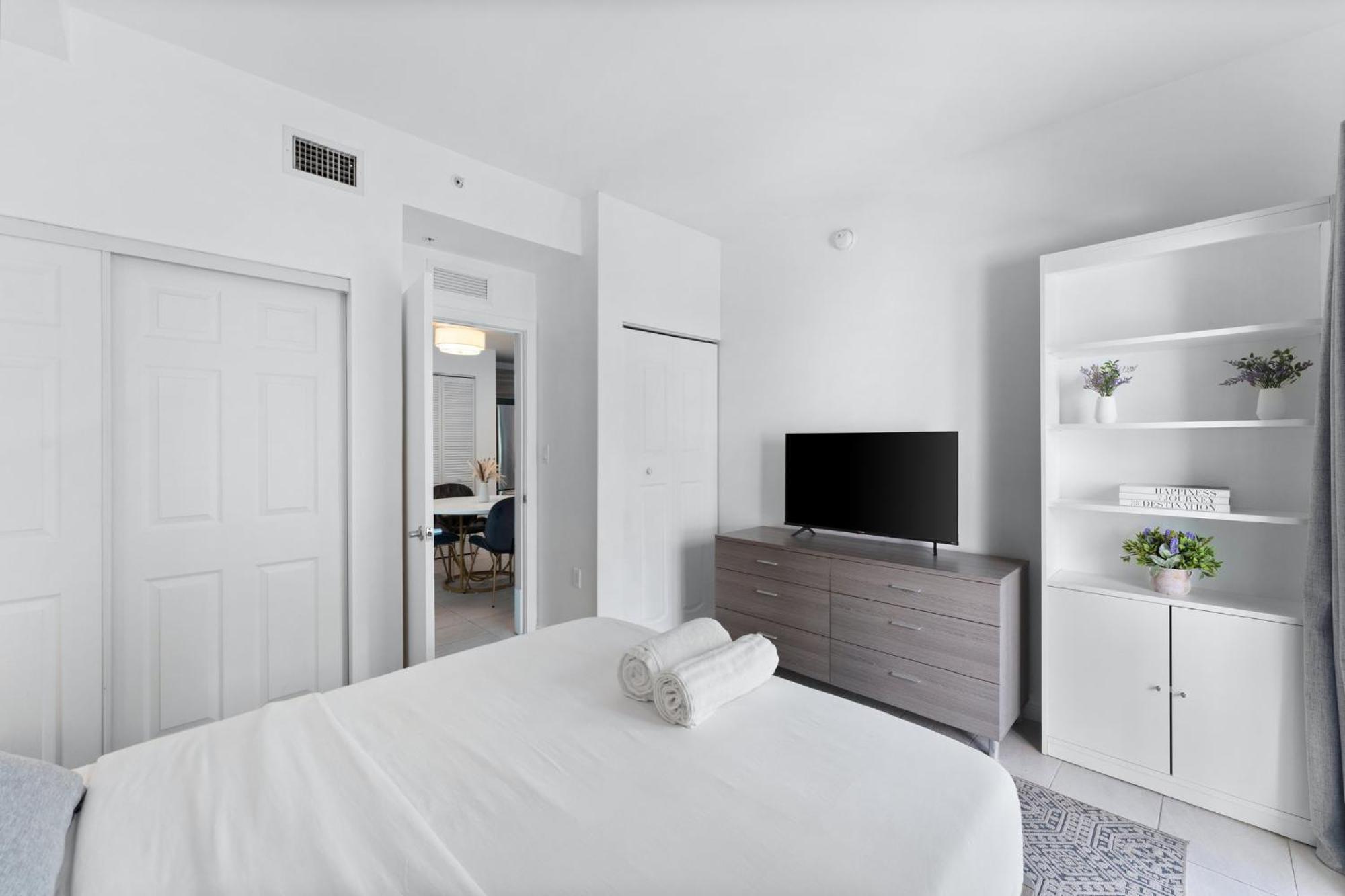 Modern Apartment In Edgewater Miami Værelse billede