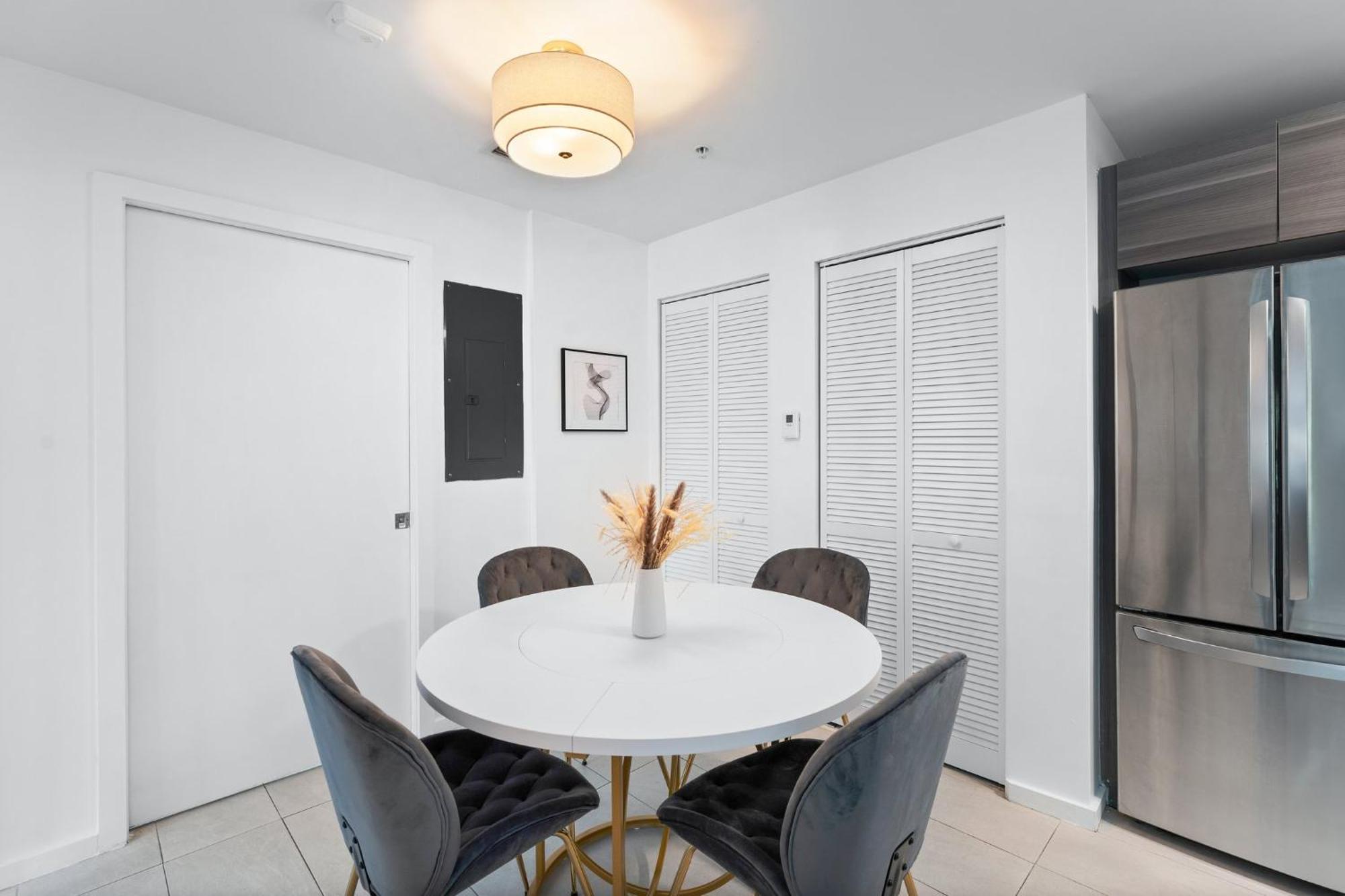 Modern Apartment In Edgewater Miami Værelse billede