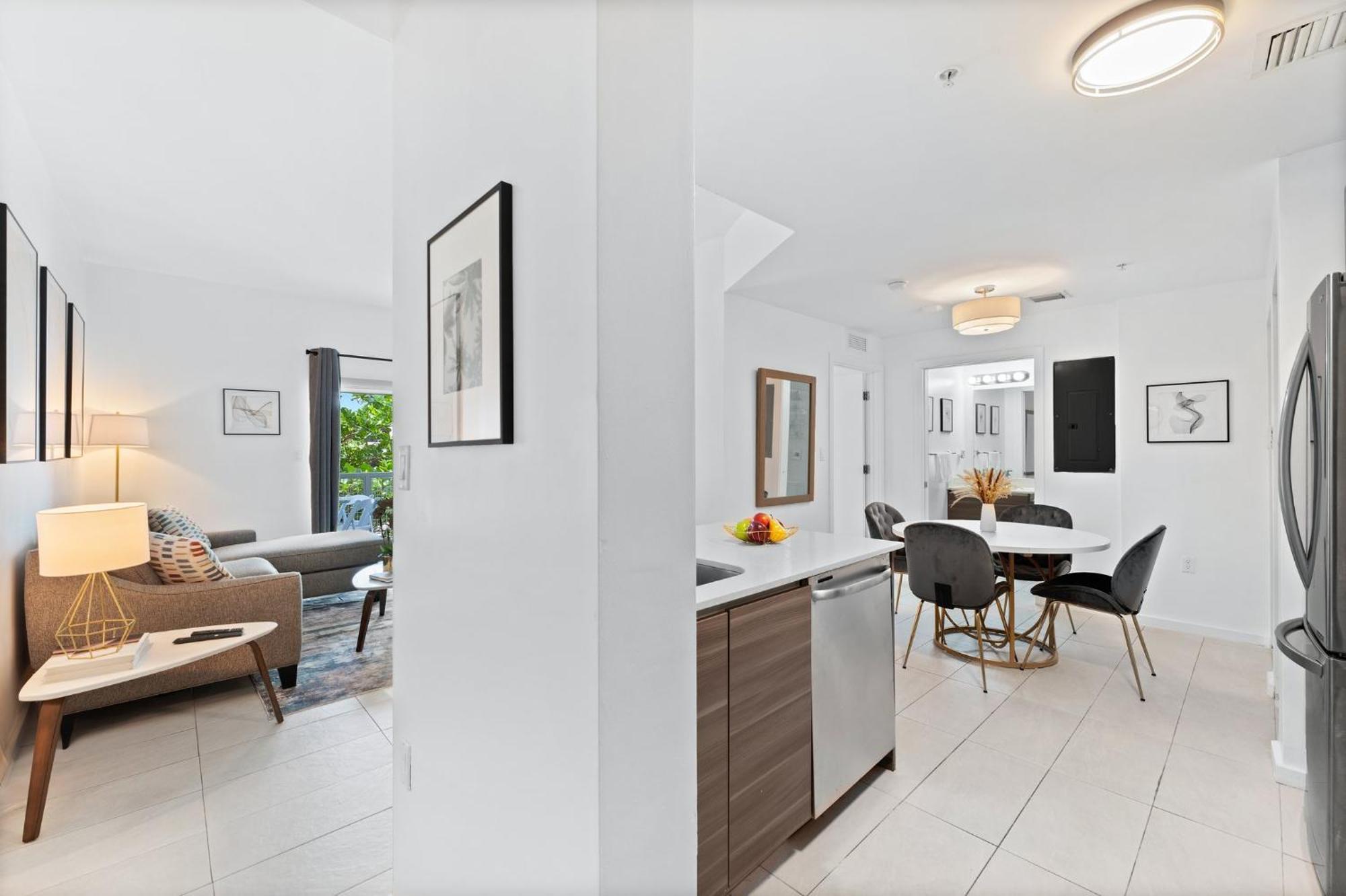 Modern Apartment In Edgewater Miami Værelse billede